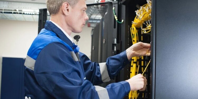 Почему стоит обращаться к ТрастИнфо, если вам необходима телекоммуникационные услуги