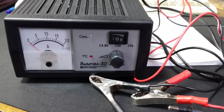 Типы зарядных устройств для аккумуляторов и их особенности