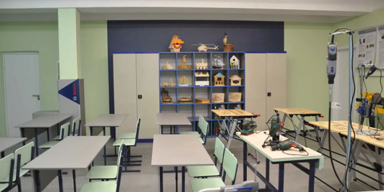 Как правильно подойти к выбору учебного оборудования для школ