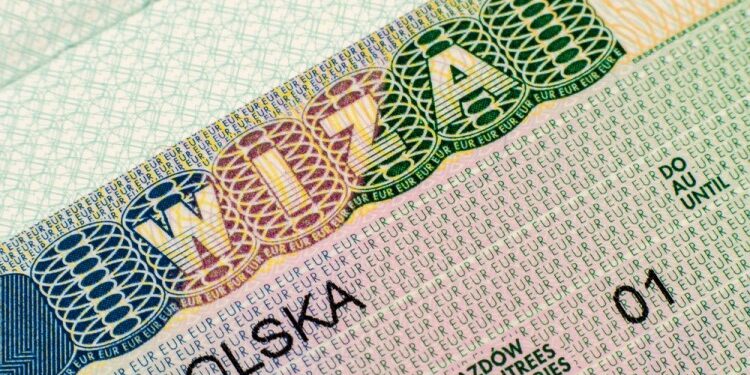 Как получить визу в Польшу и что для этого необходимо: полезные советы