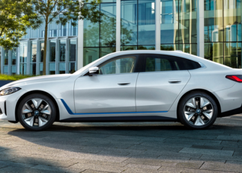 Електромобіль BMW i4: особливості, переваги та вибір