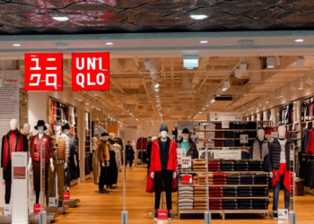 Обзор услуг доставки Uniqlo в Казахстан с помощью Meest Shopping
