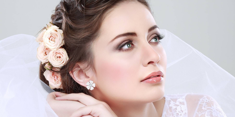 Свадебный макияж в Киеве: создание идеального образа с помощью платформы Locate