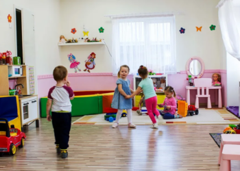 Інформаційні стенди та плакати для дитячих садочків