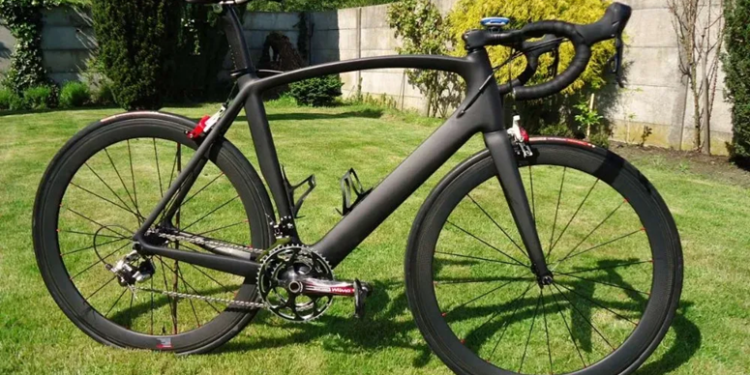 Карбонові велосипеди для любителів шосейних велогонок