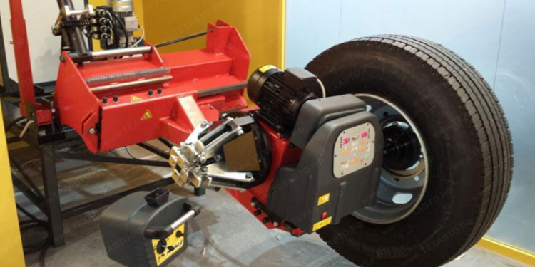 Станок для балансування коліс: призначення, різновиди та використання