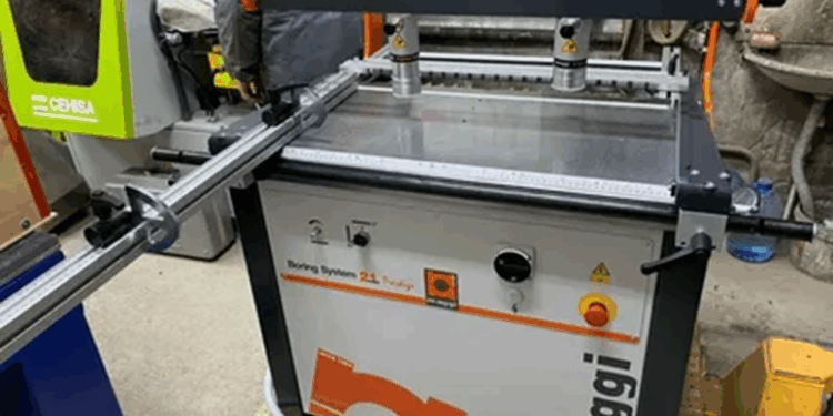 Сверлильно-присадочные станки: виды и выбор