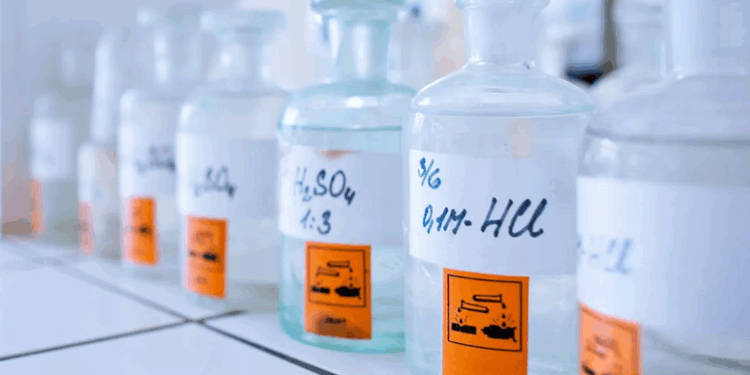 Как химические реагенты поддерживают качество и производительность производственных процессов