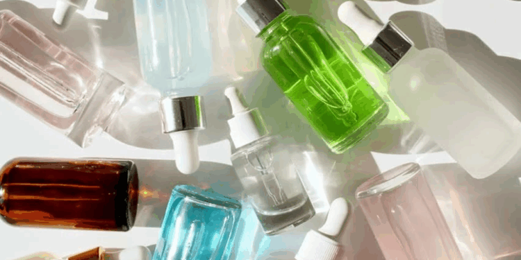 Разнообразие стеклянных флаконов для косметики и советы по их выбору