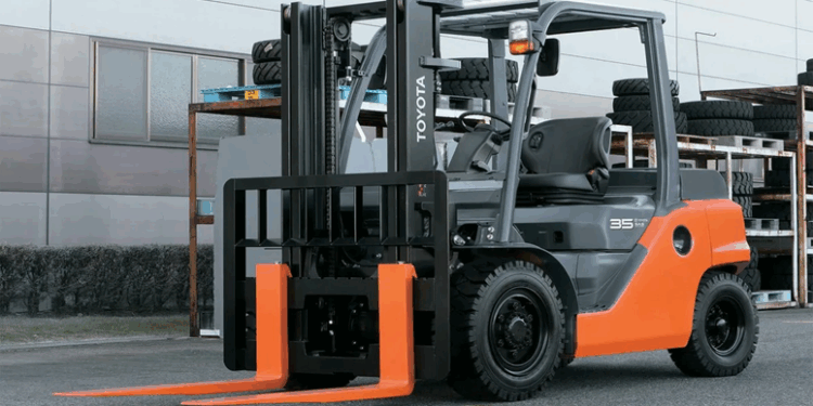 Что такое вилочные погрузчики и их особенности применения