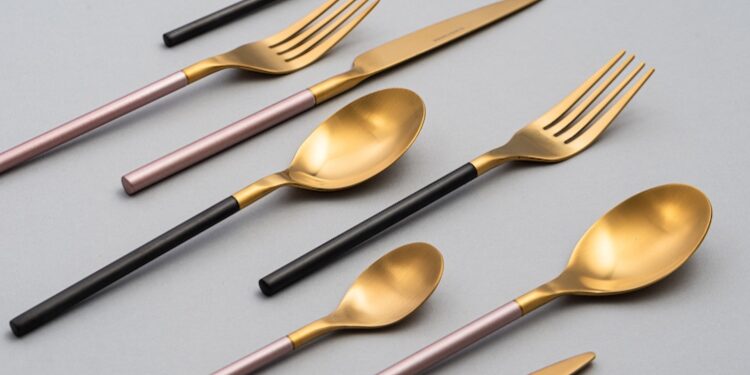 Медные вилки в искусстве подачи блюд: стиль, качество и комфорт