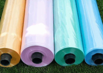 Главные требования к пленке для теплиц и способы ее монтажа