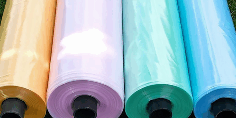 Главные требования к пленке для теплиц и способы ее монтажа