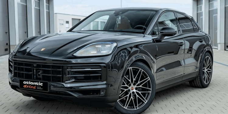 Описание и преимущества Porsche Cayenne: роскошный и мощный внедорожник для любителей стиля и комфорта