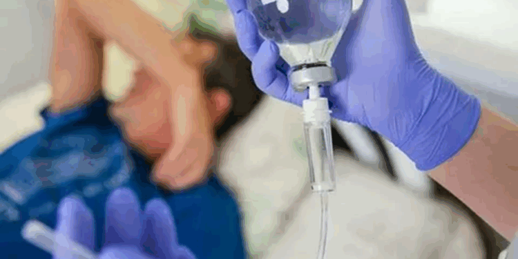 Как капельница помогает при запое и чем она может быть полезна для восстановления