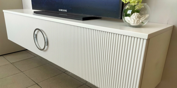 Підвісна тумба під телевізор: вибір та встановка