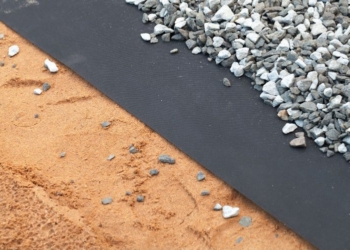 Грунт, щебень и песок: как выбрать материал под задачу